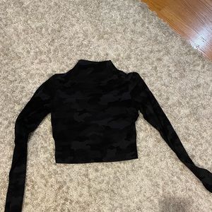 LuluLemon Longsleeve black camo size 8 crop top